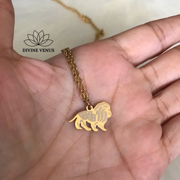 Lion Necklace Gold Plated Stainless Steel - Picture 3 of 8